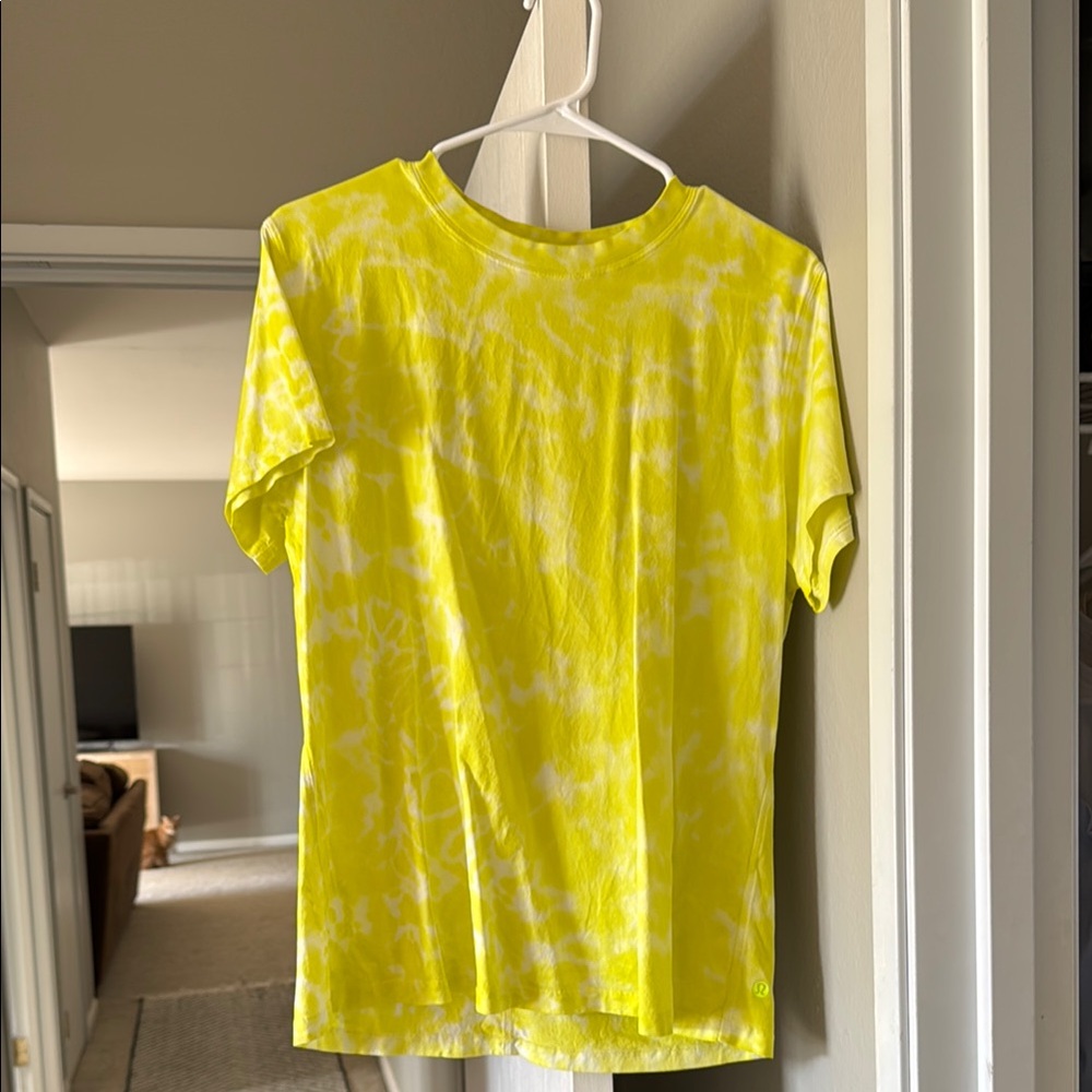 Lululemon Athletica Yellow Tie-Dye Short Sleeve Tee